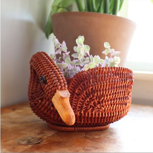 Vintage Wicker Swan Planter Basket Decoration Brown - Picture 1 of 9